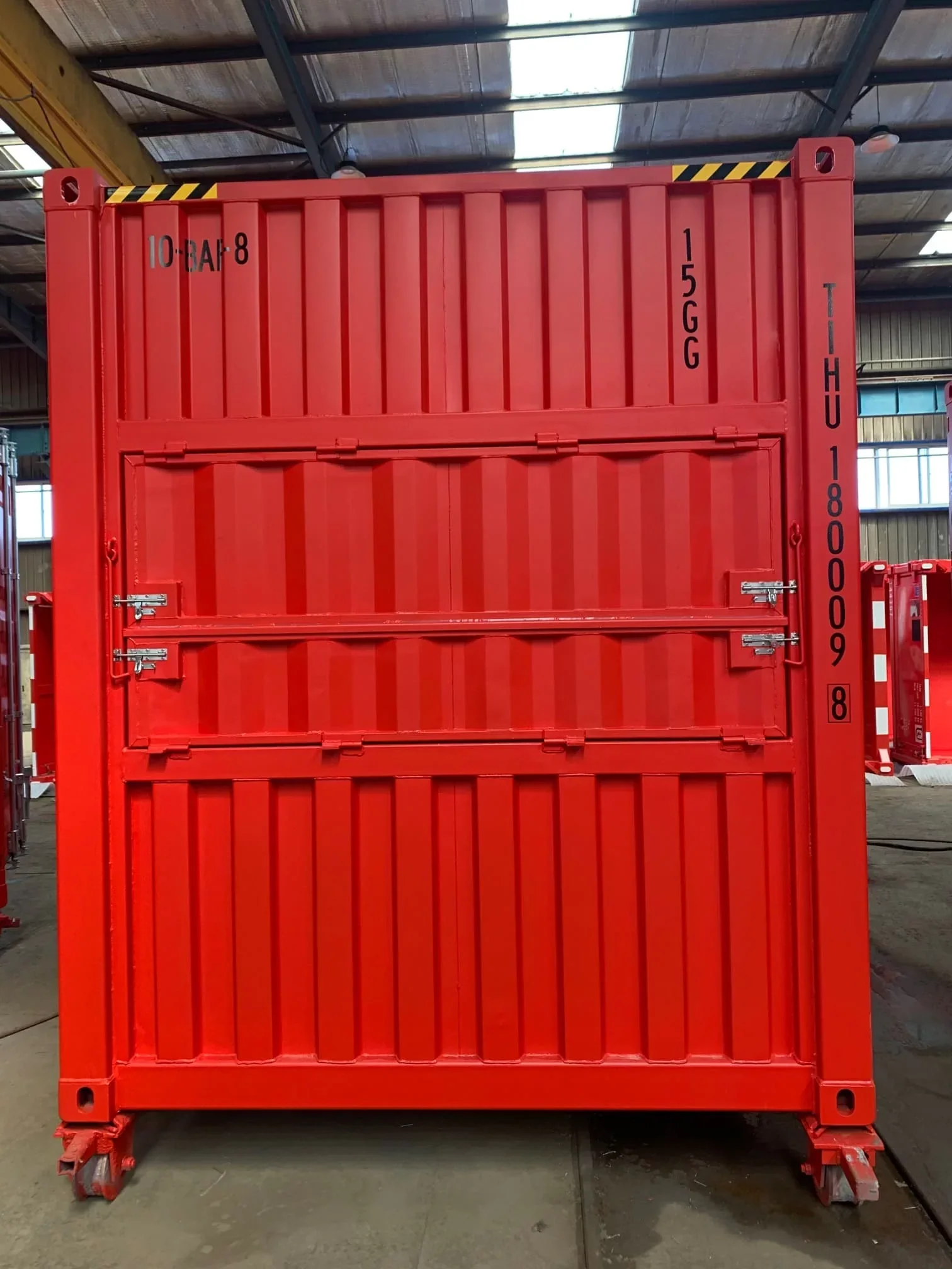 3 m (10 Fuß) hohe High-Cube-Seecontainer wurden in Cafés umgewandelt – Bild 2